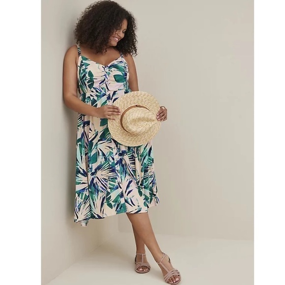 Torrid palm leaves MIDI CHALLIS BUTTON-FRONT DRESS - Picture 2 of 9